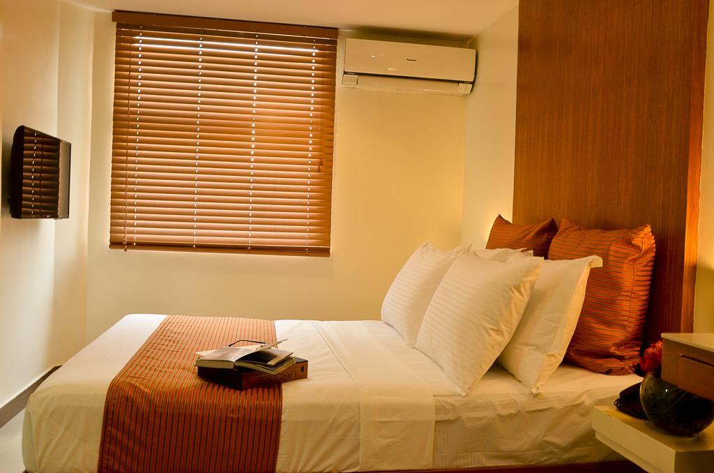 Pghi Hotel Quezon City Kültér fotó