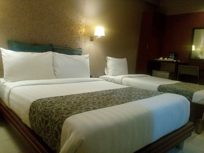Pghi Hotel Quezon City Kültér fotó