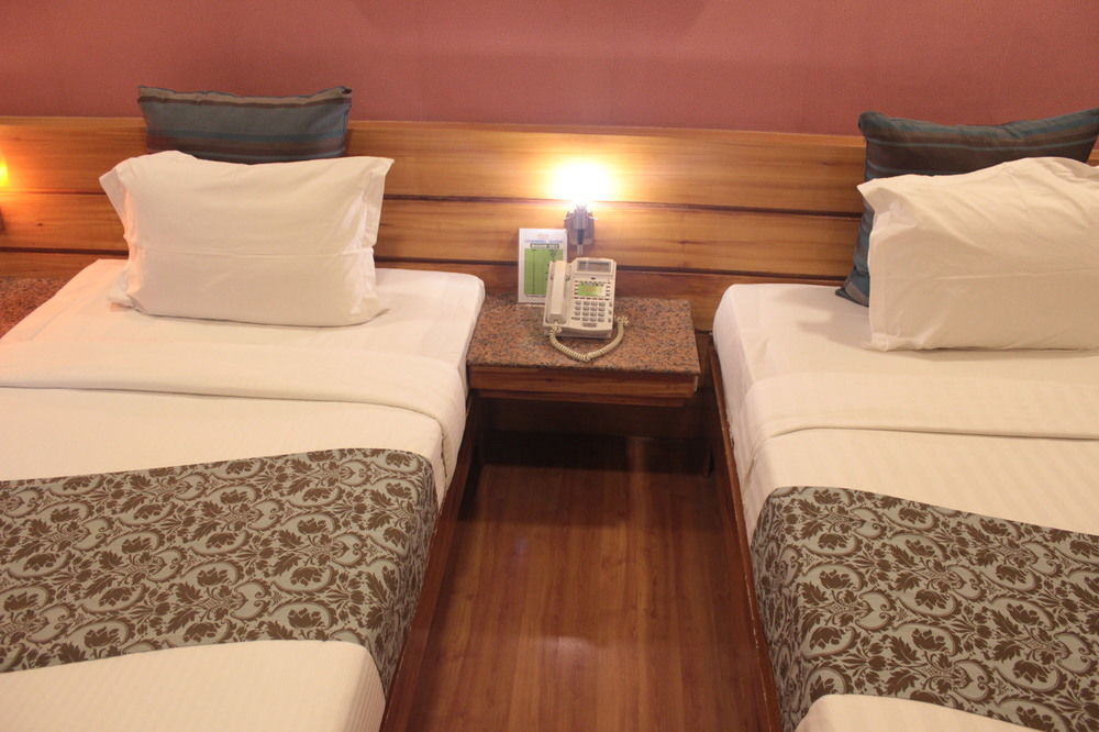 Pghi Hotel Quezon City Kültér fotó