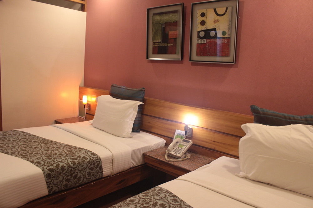 Pghi Hotel Quezon City Kültér fotó